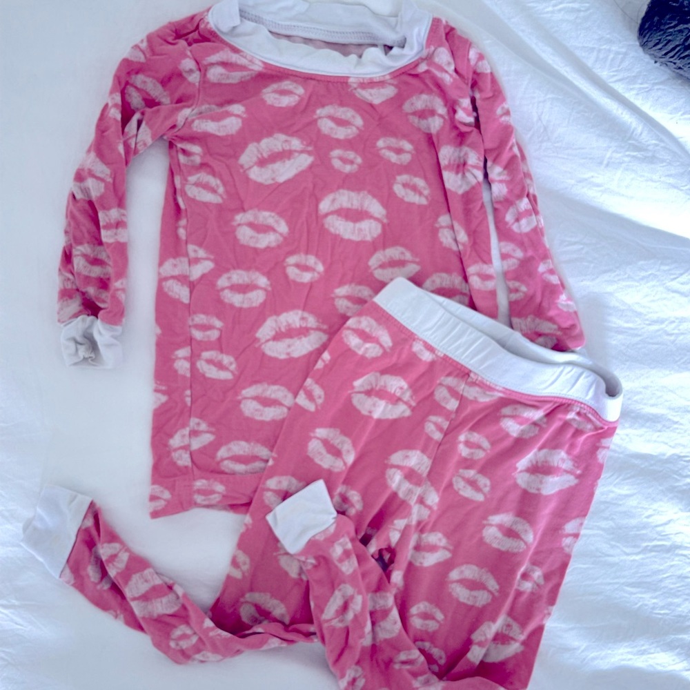 Little Sleepies Pink Kisses Pattern Two Piece Pajamas 12-18 month